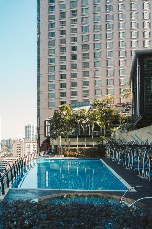 St Giles Gardens Hotel Kuala Lumpur Eksteriør billede The pool at the 33rd floor of the hotel