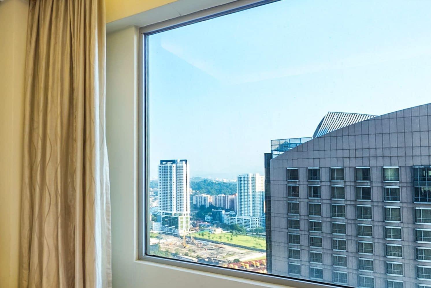 St Giles Gardens Hotel Kuala Lumpur Eksteriør billede A window